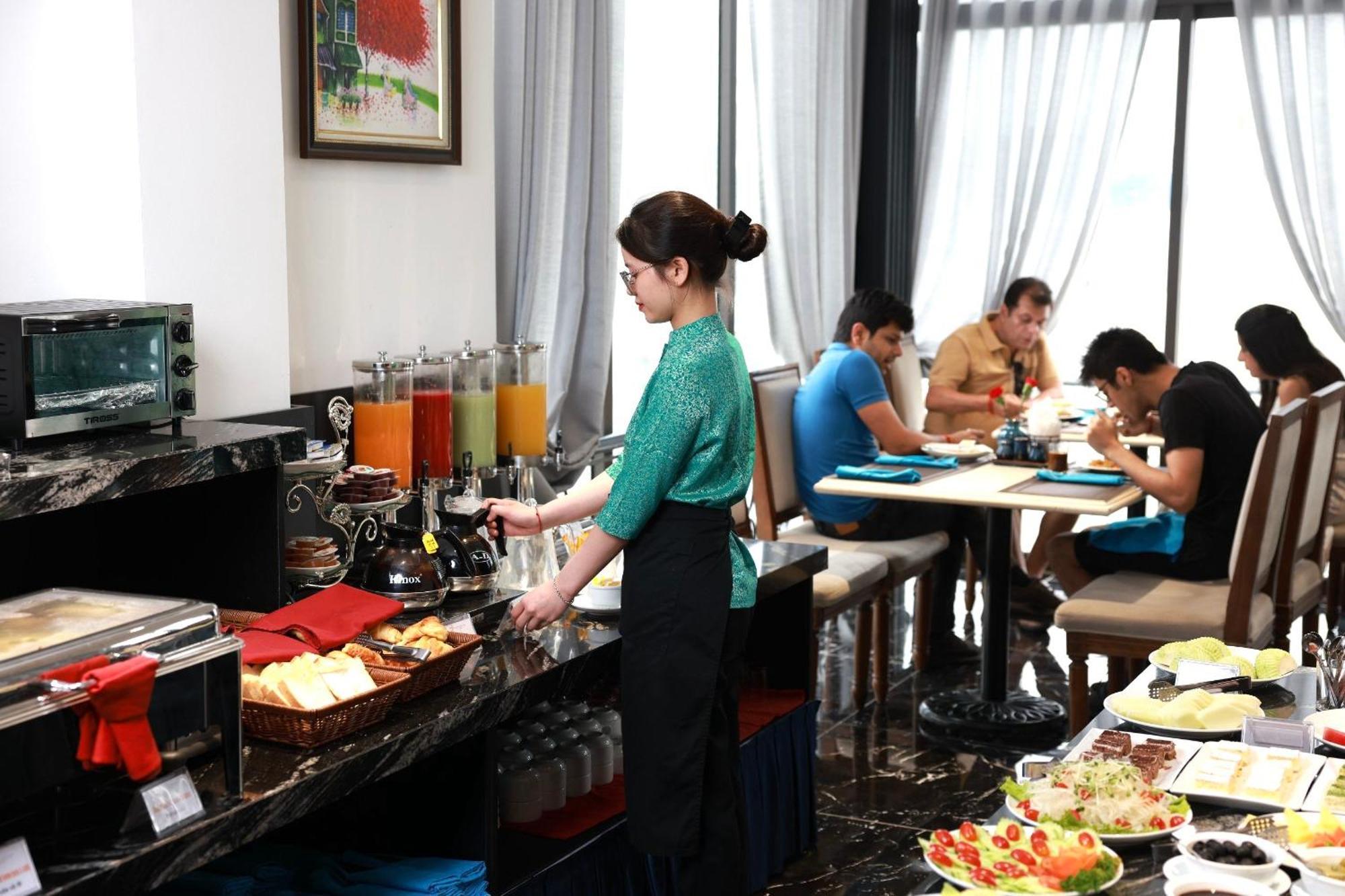 Và Dal Vostro 4* Hà Nội